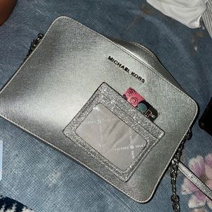 Micheal kors crossbody purse
